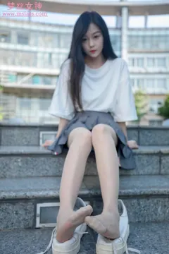 [MSLASS梦丝女神] 2019-06-14 灵灵 甜静的明星脸 [64P/344MB] - 3
