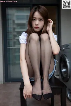[MSLASS梦丝女神]2019.08.28 家中搭配黑袜 魏婷婷 [71+1P/625M] - 1