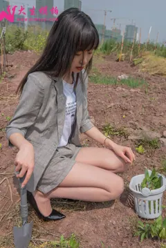 大生模拍 NO.179 Lynn_干农活的女白领 [67P/210MB] - 1