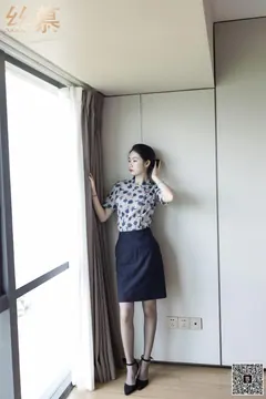 丝慕写真 SM363 天天一元 可儿《面试灰丝空乘》[65P/111MB] - 1
