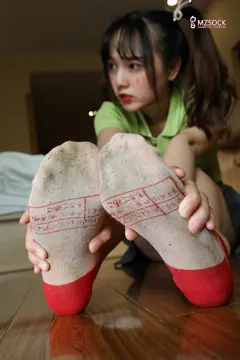[MZSOCK]爱镁足 No.084 悦悦 越想你 [79P/182MB] - 2