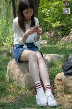勿恋传媒 No.009 纯纯的邻家小妹哦，小白鞋下藏着什么样的棉袜呢 [187P/1.26GB] - 2