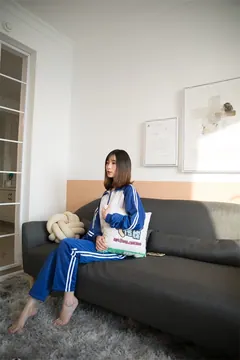 勿恋传媒 No.107 猫耳-清纯校服与帆布鞋之舞 [195P/1V/3.71GB] - 2