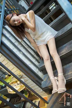 [LISS丽丝映像]NO.004 梁冰 藏不住的丝欢你[75P/103M] - 4