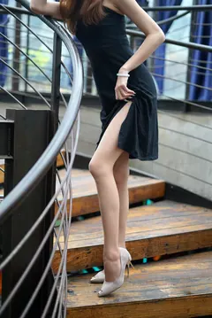 [萌甜物语]XM146《媚人开叉裙-琪琪》[108P/1V/897MB] - 3